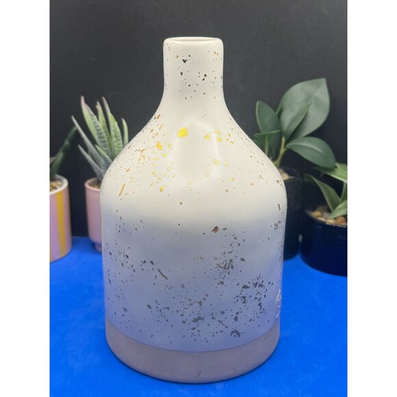 Hearth & Hand With Magnolia Stoneware Vase White & Gold Splatter - Picture 4 of 10